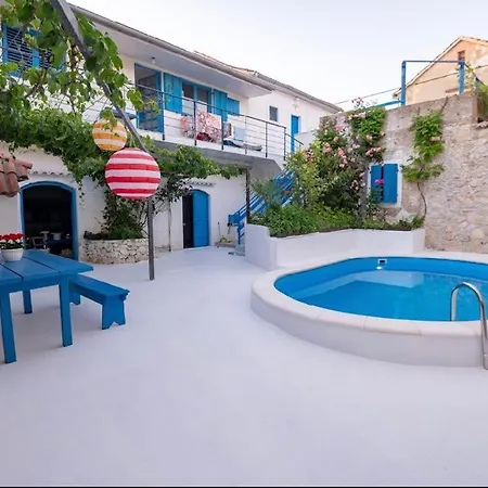 度假居 Dalmatian Rustic House 佩特坎内