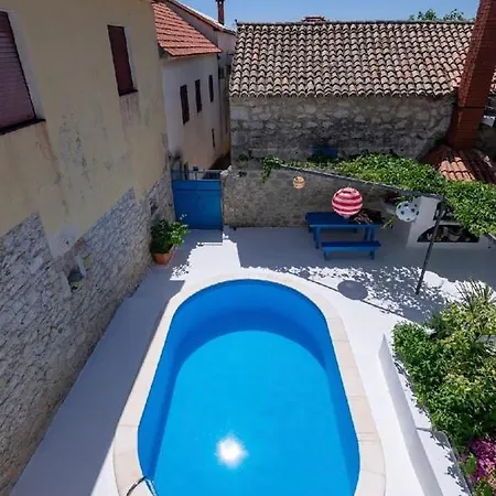 Dalmatian Rustic House Casa de Férias *