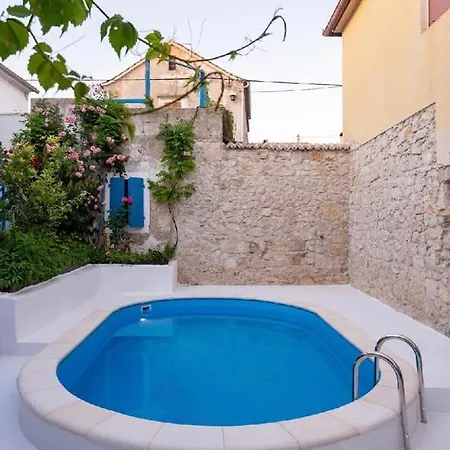 Dalmatian Rustic House *