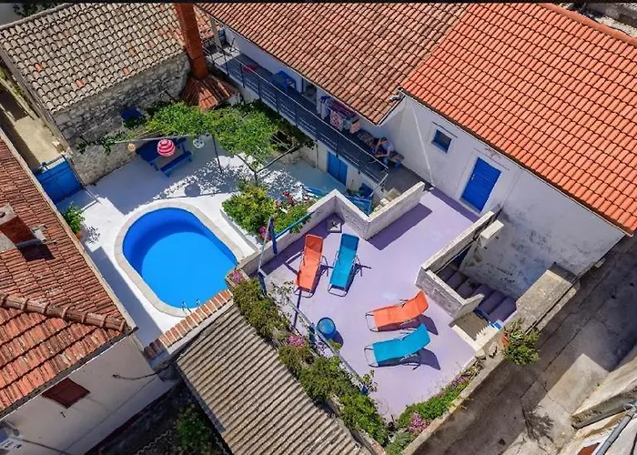 Dalmatian Rustic House *